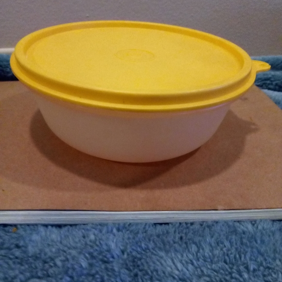 116) Tupperware. 5 pieces - Picture 7 of 10